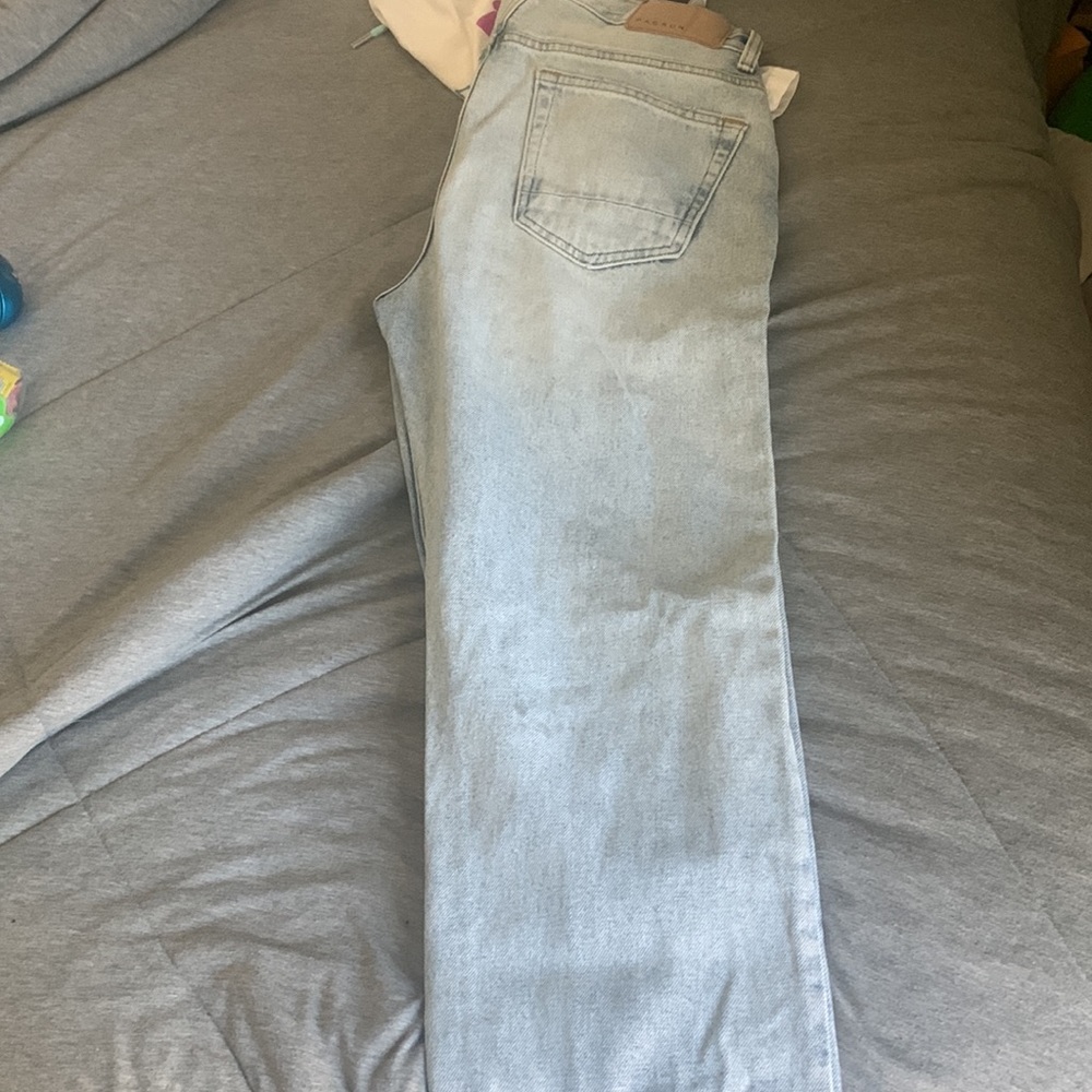 Baggy Ripped Jeans - Picture 3 of 3
